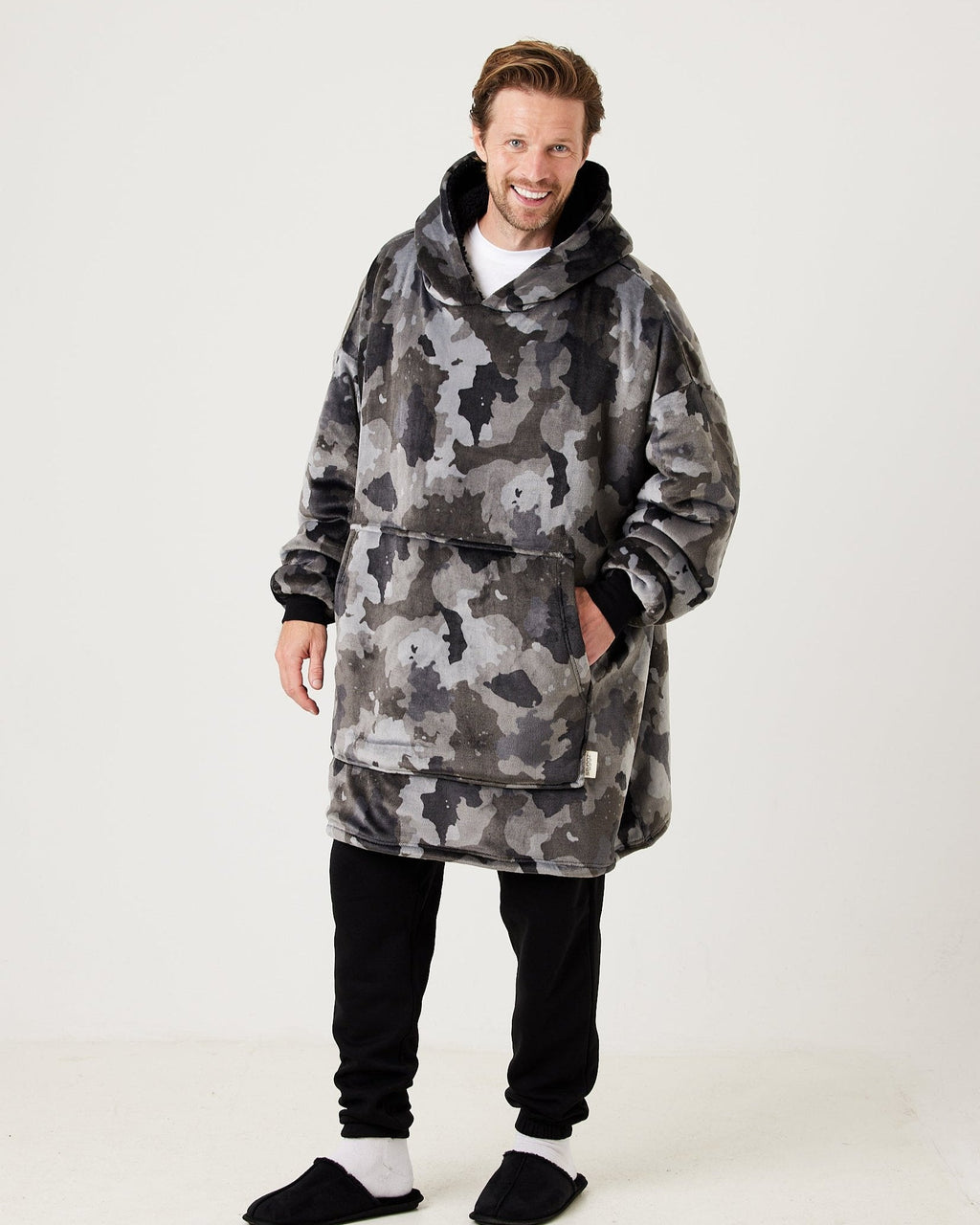 Kids Grey Camo Hooded Blanket