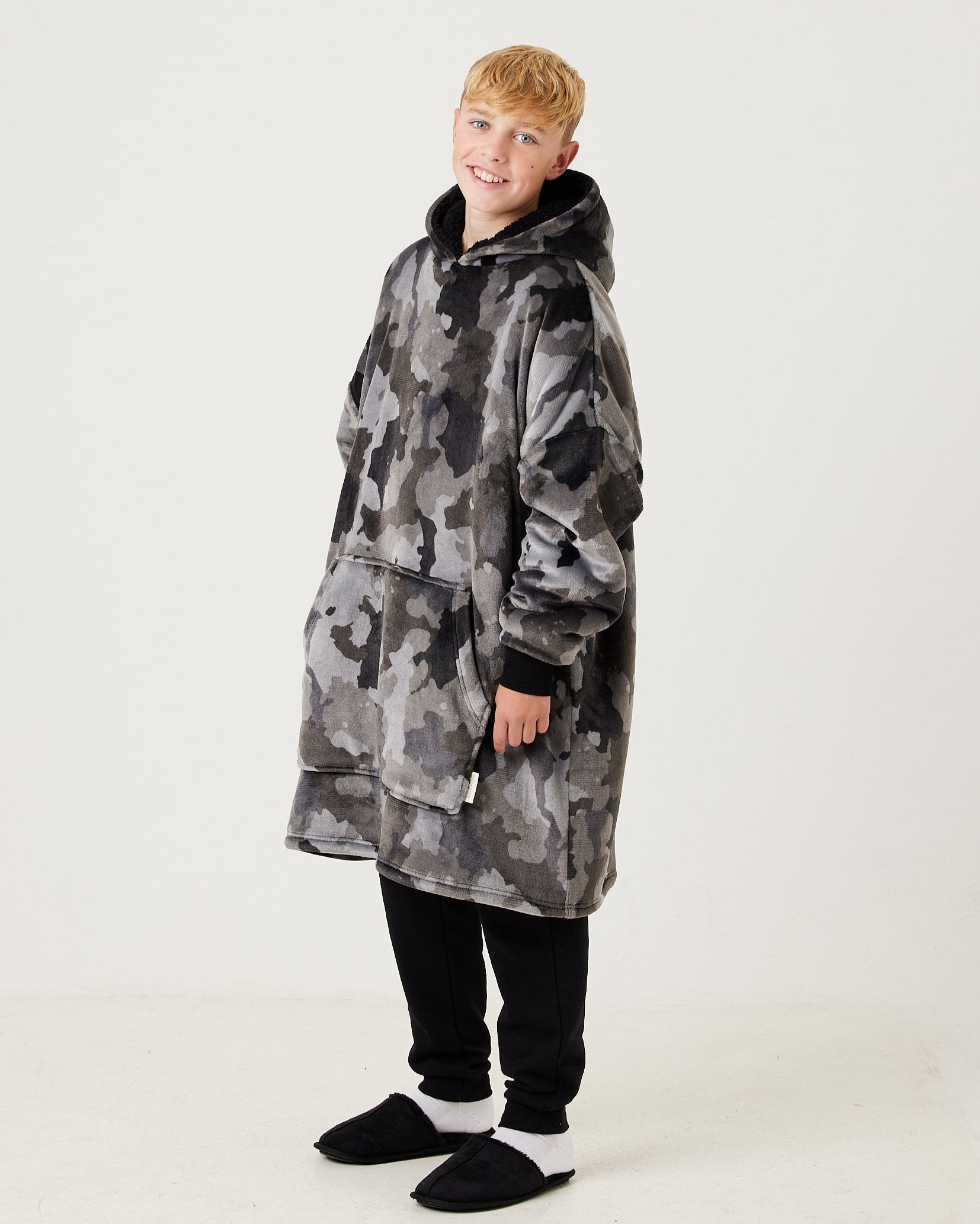 Kids Grey Camo Hooded Blanket